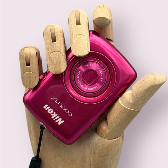 Nikon Coolpix S01 Digital Camera | 10.1MP | Pink - Picture 1 of 5